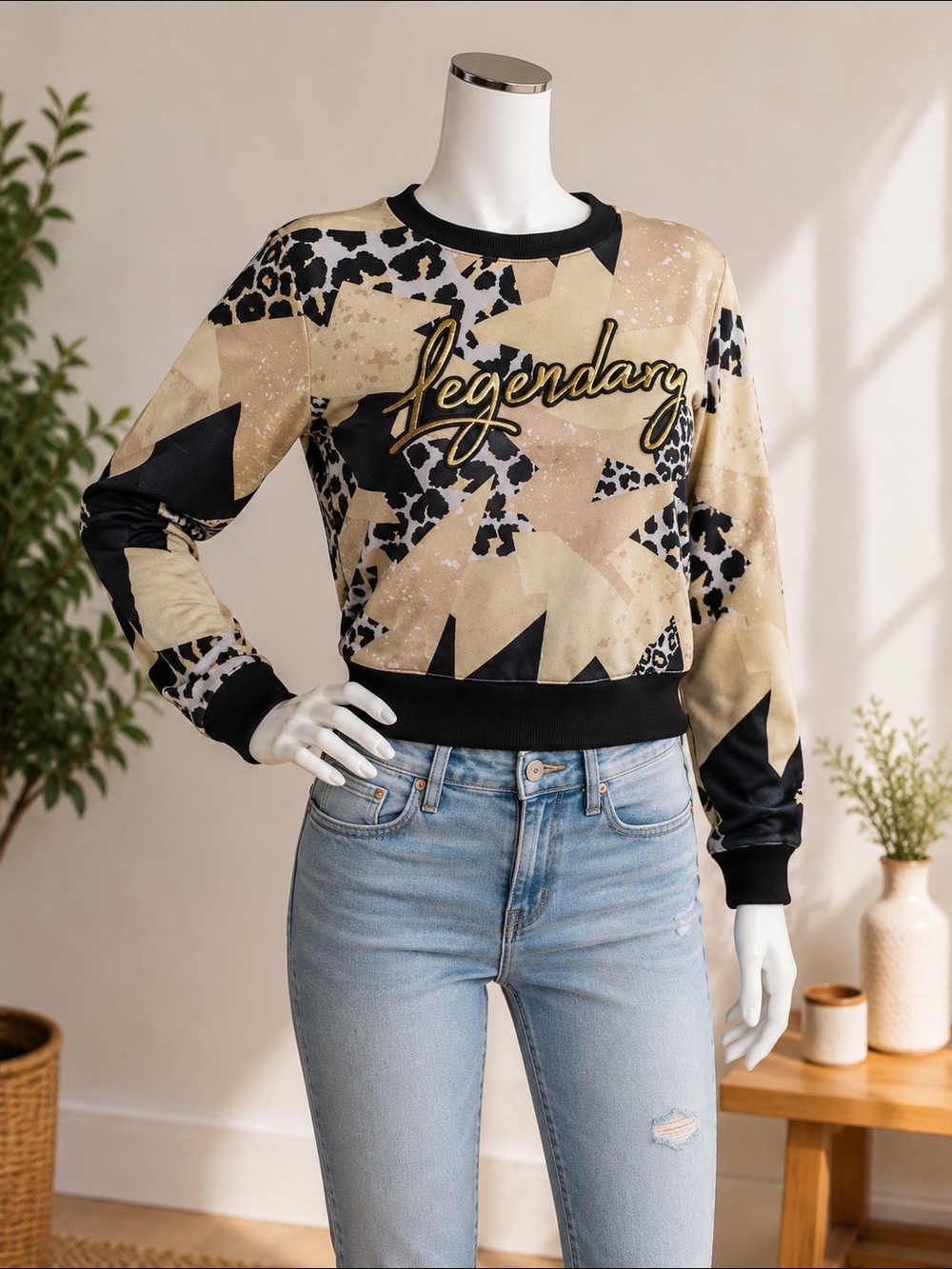 Switch Remarkable “Legendary” Leopard Star Velour Sweatshirt S Y2K